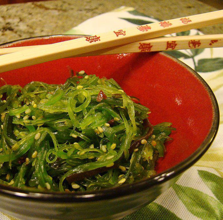 Ilustrasi salad dari rumput laut (commons.m.wikimedia.org/Vegan Feast Catering)