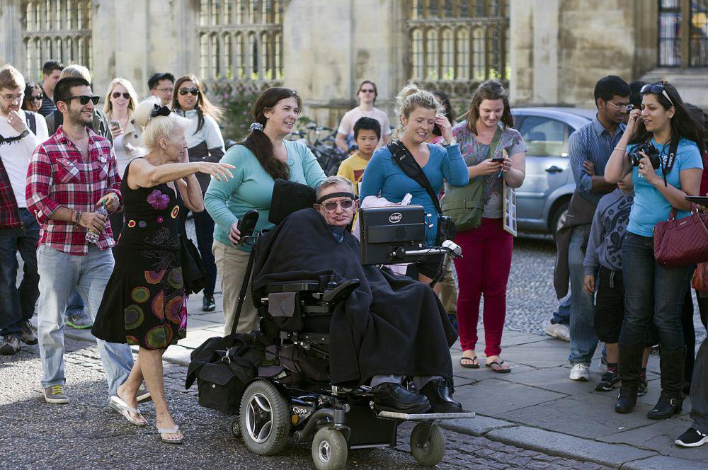 Stephen Hawking (commons.wikimedia.org/Kosala Bandara)