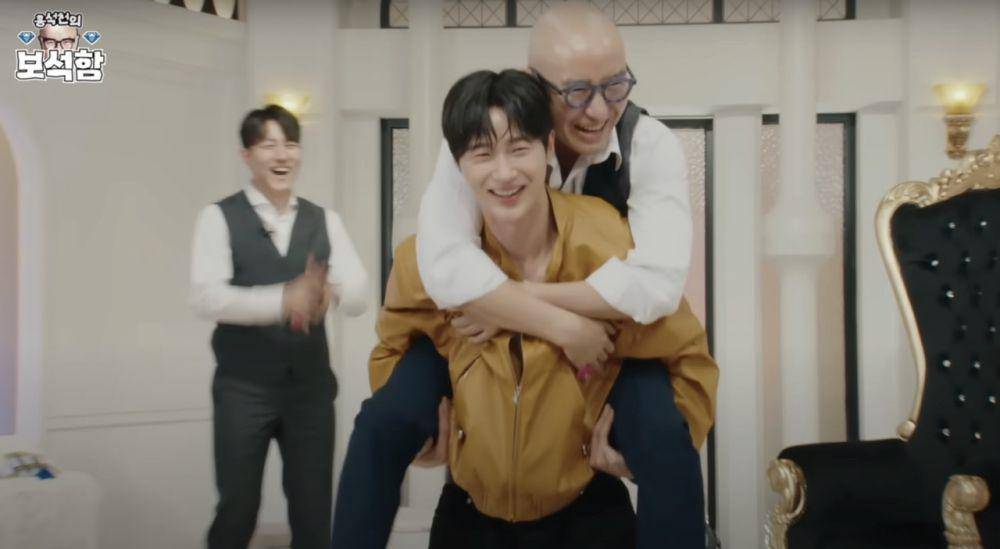 potret keakraban Hong Seok Cheon dan Byeon Woo Seok (youtube.com/topgaybox)