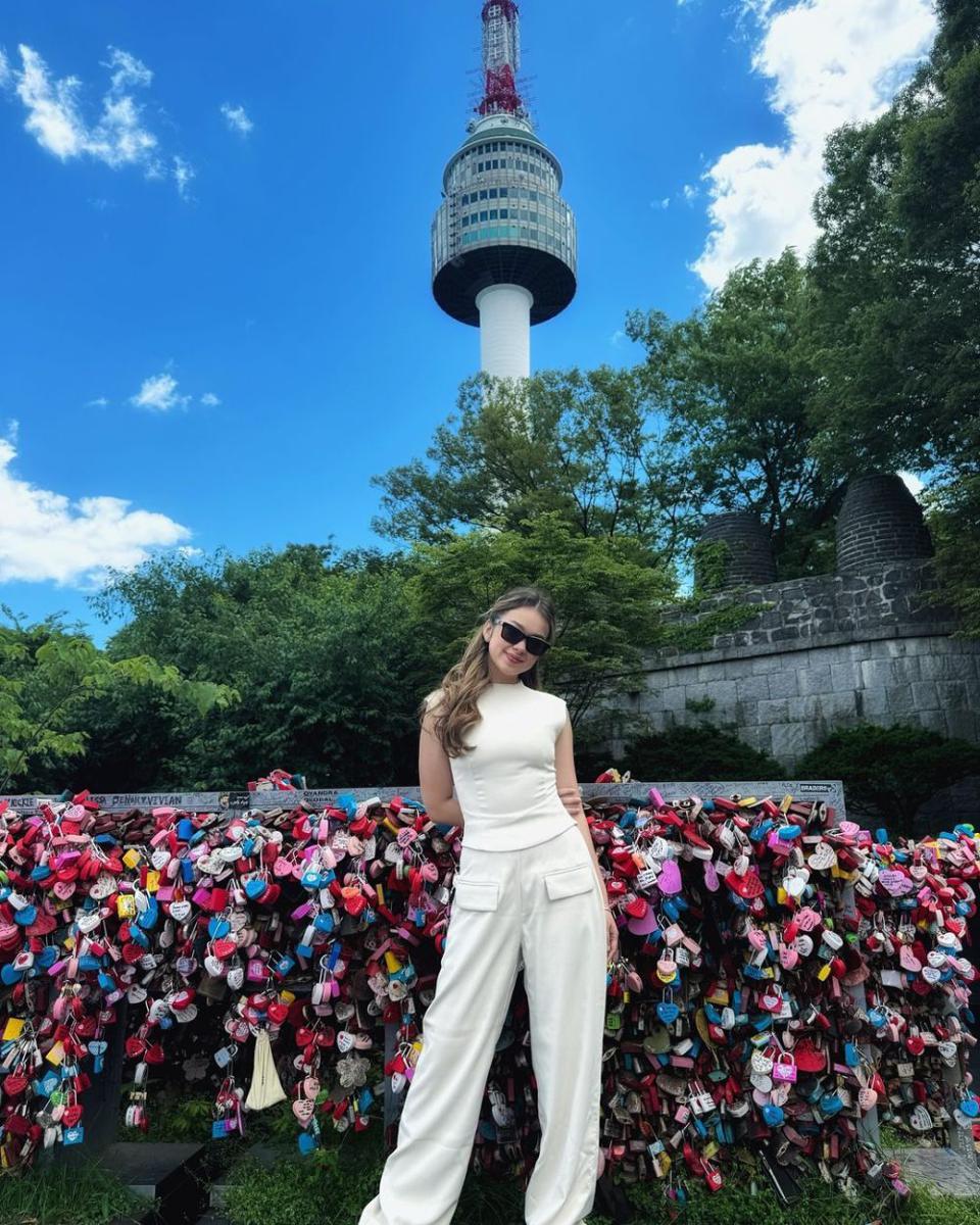 potret Rebecca Klopper saat hangout (instagram.com/rklopperr)