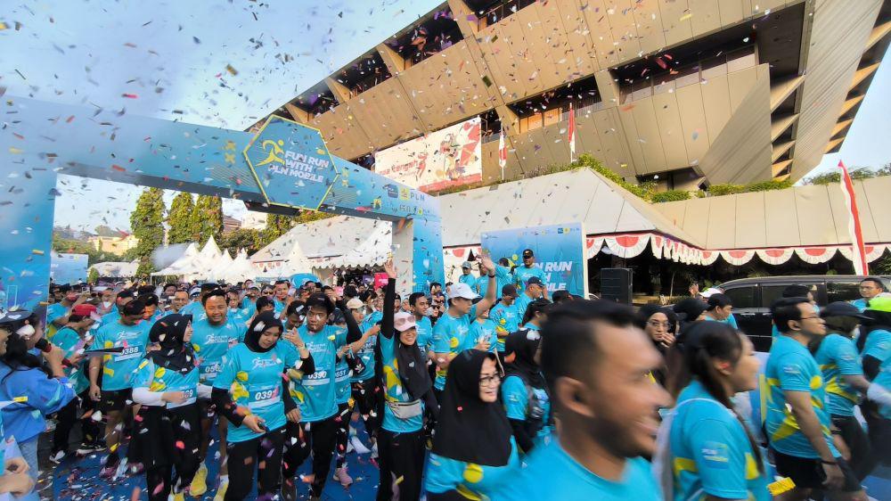 Hari Pelanggan Nasional, 500 Pelari Ikuti Fun Run PLN Mobile 2024