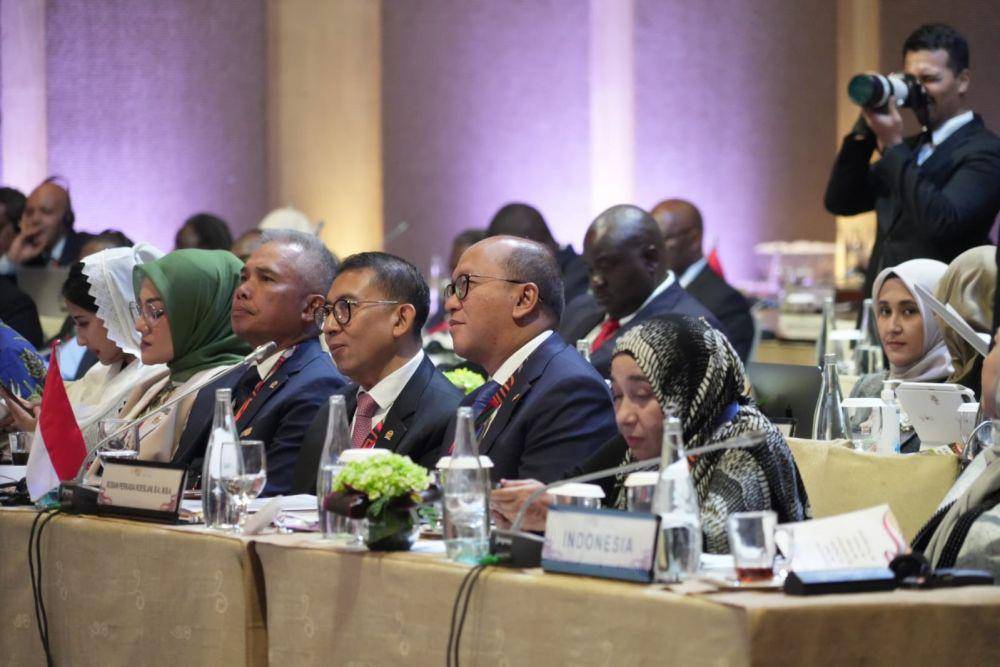 Menteri Investasi/Kepala BKPM, Rosan Roeslani dalam IAPF di Bali. (dok. Kementerian Investasi/BKPM)