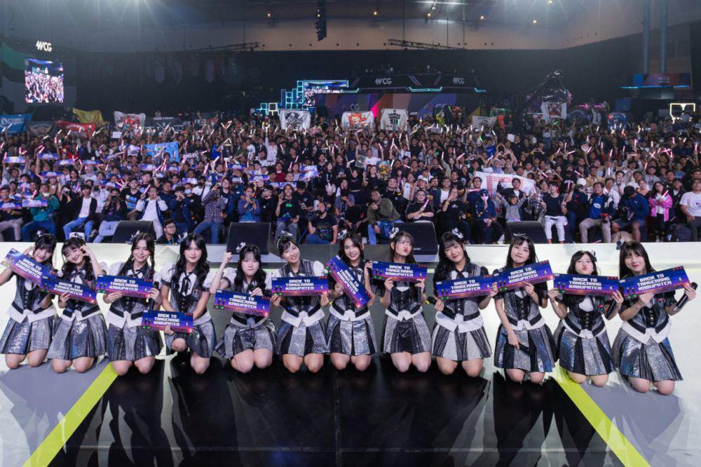 Member JKT48 di WORLD CYBER GAMES FESTIVAL 2024 (x.com/officialJKT48)