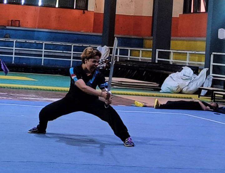 Atlet wushu Bali saat berlatih selama TC di GOR Debes, Tabanan. (dok. Pengprov WI Bali)