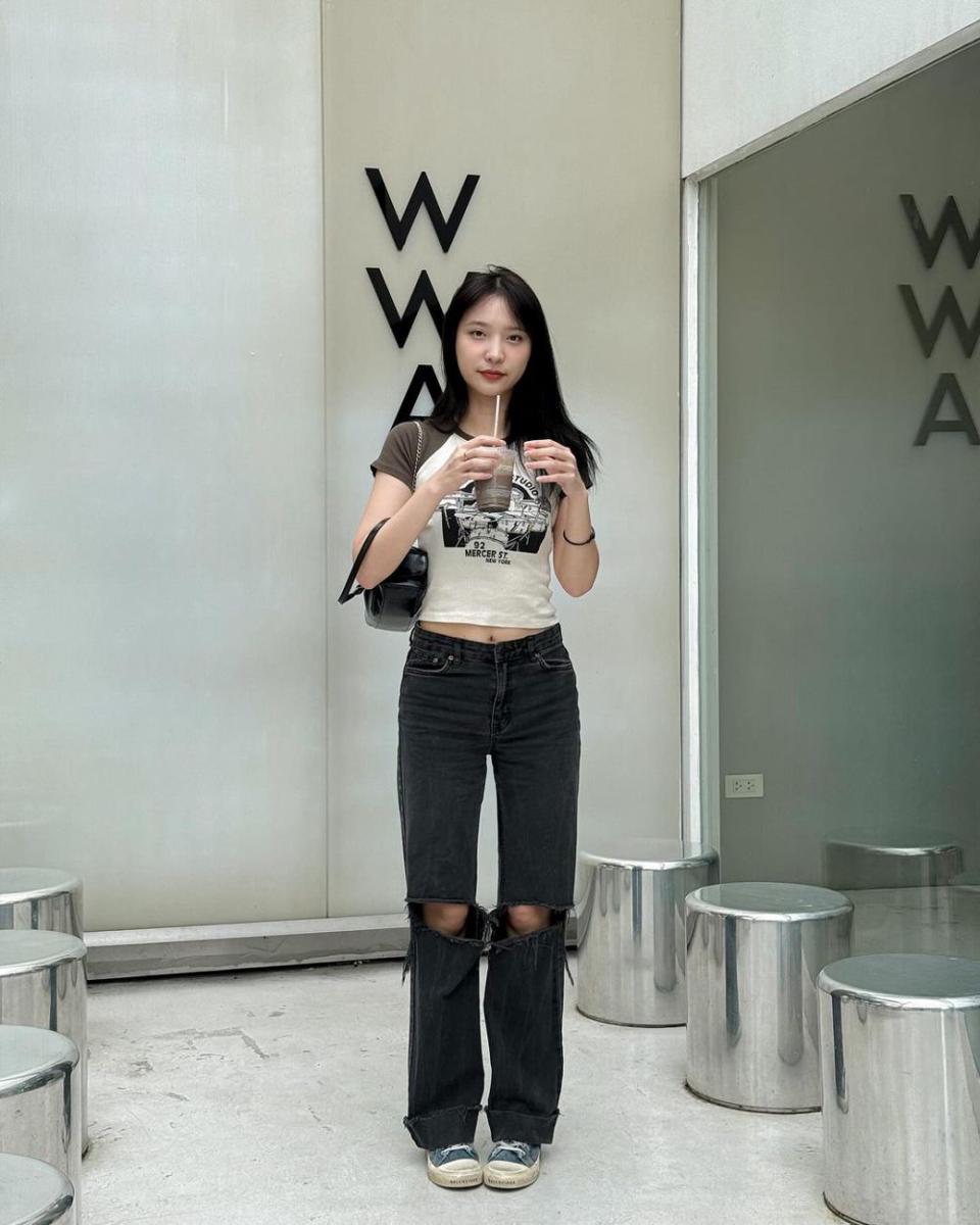 outfit Jan Ployshompoo (instagram.com/janhae)
