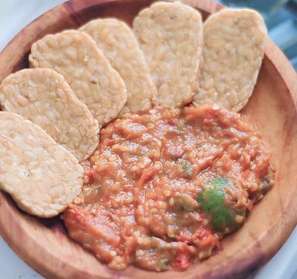 potret hidangan sambal terasi (instagram.com/anekamenusehat)