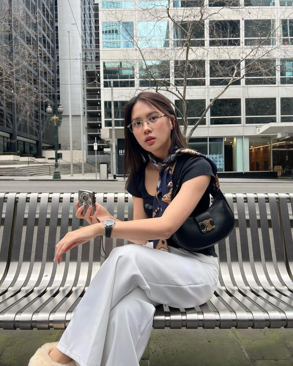 outfit Minnie Phantira (instagram.com/mintira.q)