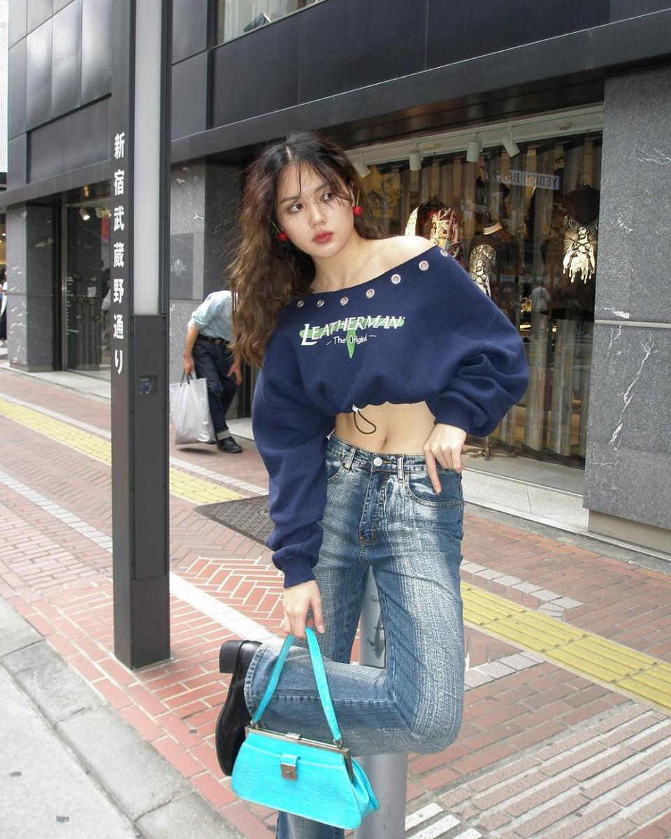 outfit Minnie Phantira (instagram.com/mintira.q)