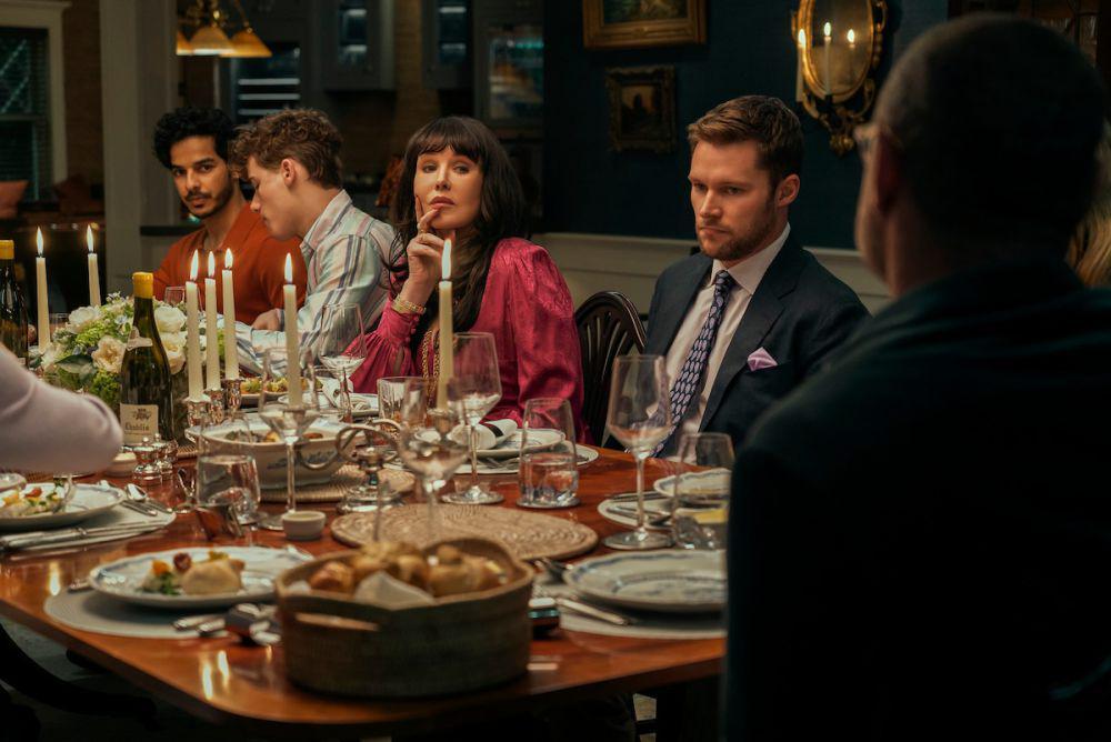 Isabelle Adjani dalam serial The Perfect Couple (dok. Netflix)