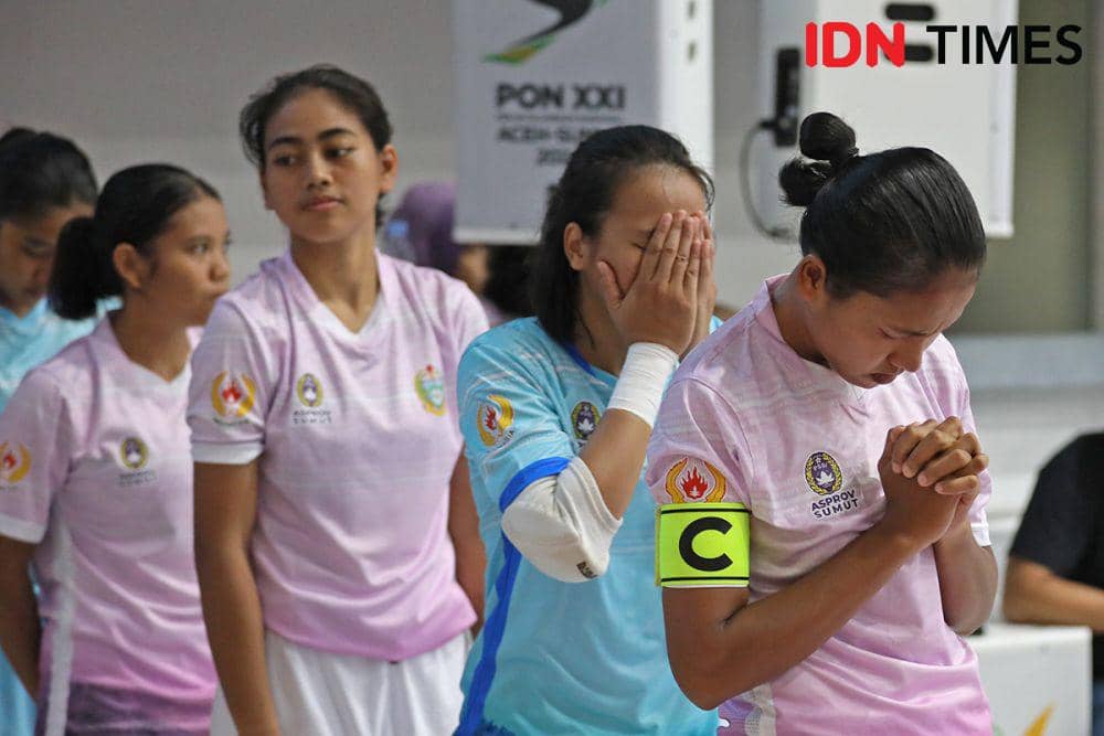 Tim Futsal Putri Sumut Berhasil Taklukkan Papua Pegunungan pada babak penyisihan PON 2024 di GOR Dispora Sumut, Selasa (3/9/2024). (IDN Times/Arifin Al Alamudi)
