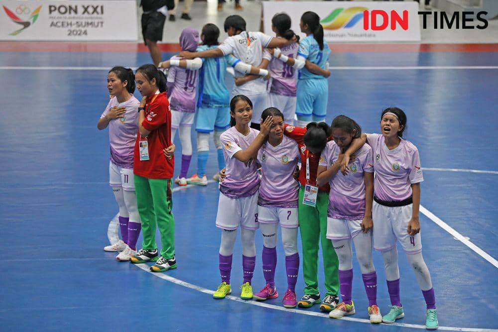 Tim Futsal Putri Sumut Berhasil Taklukkan Papua Pegunungan pada babak penyisihan PON 2024 di GOR Dispora Sumut, Selasa (3/9/2024). (IDN Times/Arifin Al Alamudi)