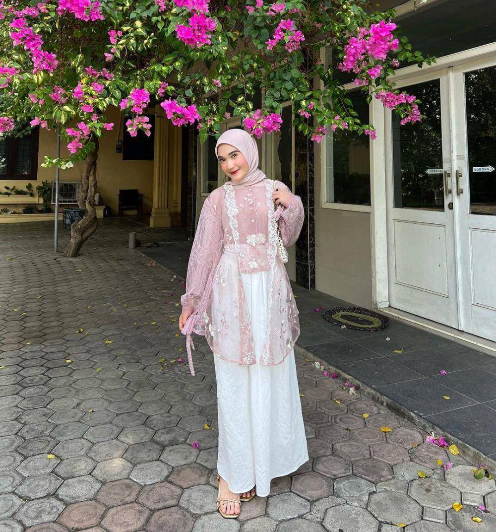 Cut Indah Sundari (instagram.com/cutindahsundari)