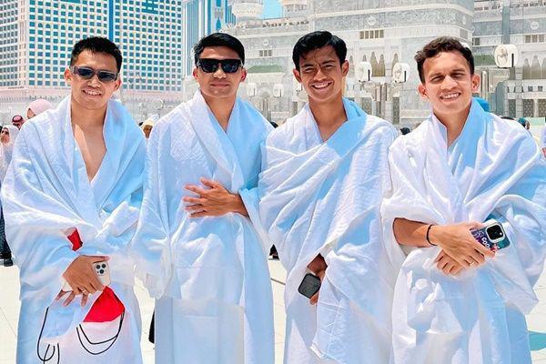 potret pemain timnas ibadah umrah (instagram.com/asnawi_bhr)