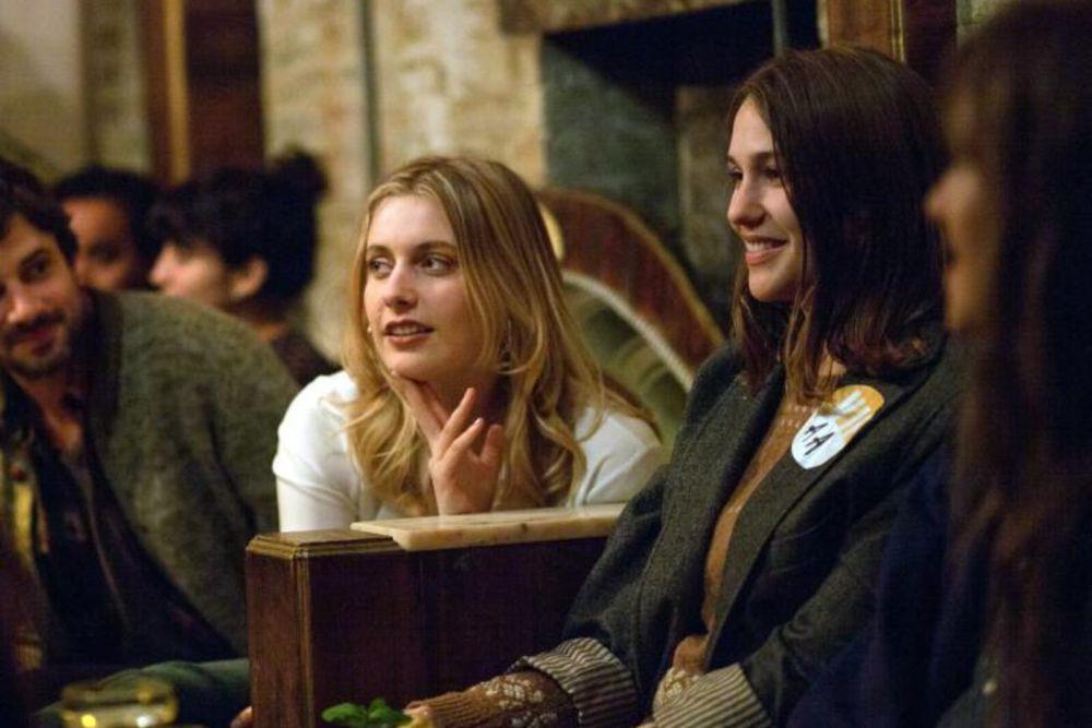 8 Film Persahabatan Orang Dewasa Mirip The Room Next Door