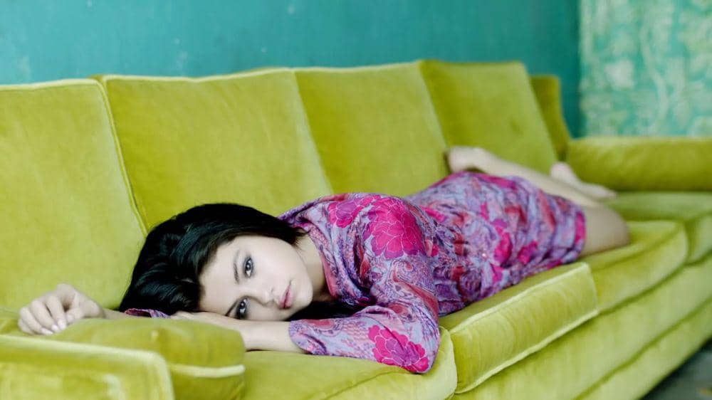 7 Rekomendasi Lagu Selena Gomez Genre R&B, Cocok Kala Santai!