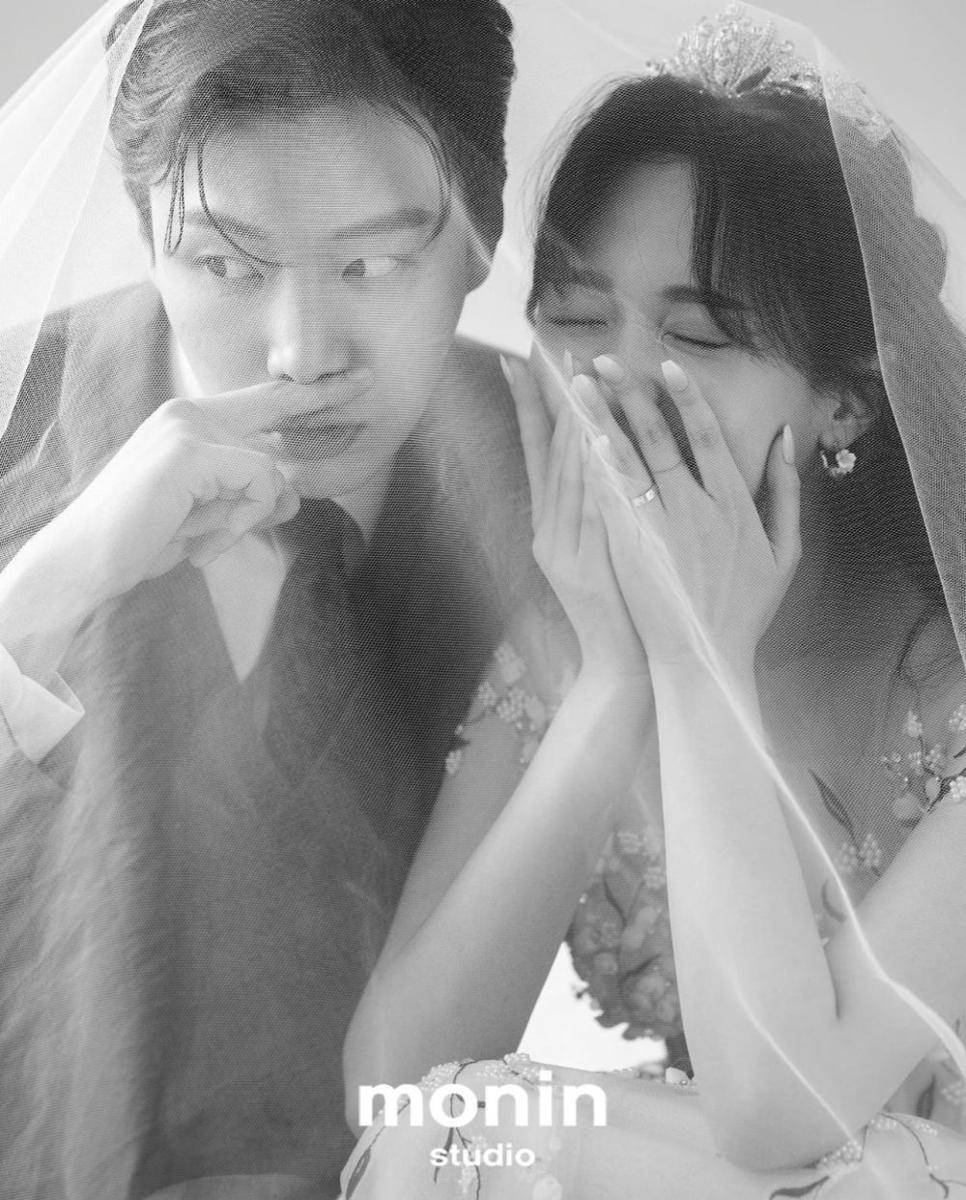 potret pernikahan Yejun dan T-ae (instagram.com/moninstudio)