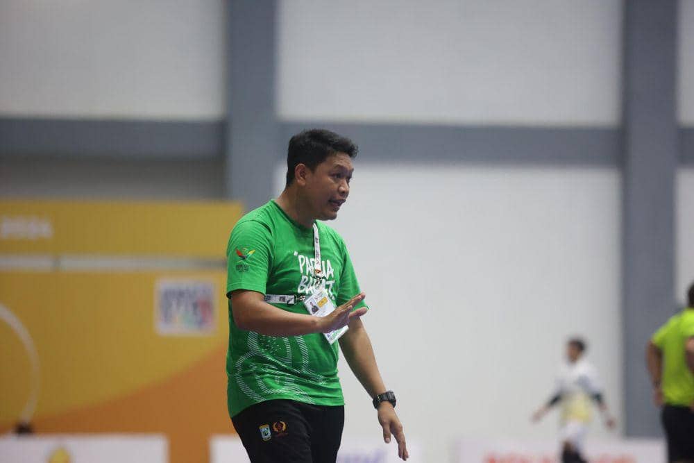 Pelatih Papua Barat Sayan Karmadi (dok.media futsal PON)