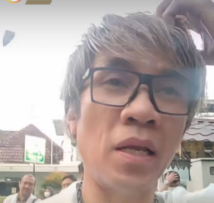 Dokter Ramdani Soeroso sedang melakukan vlog sambil menyampaikan keluhannya (instagram @rekam.medan)