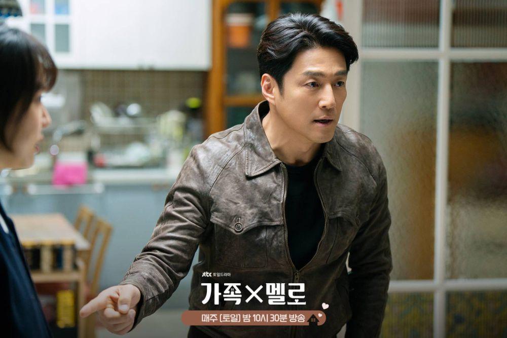 Byeon Moo Jin (Ji Jin Hee) dalam drama Romance in the House (dok. JTBC/Romance in the House)
