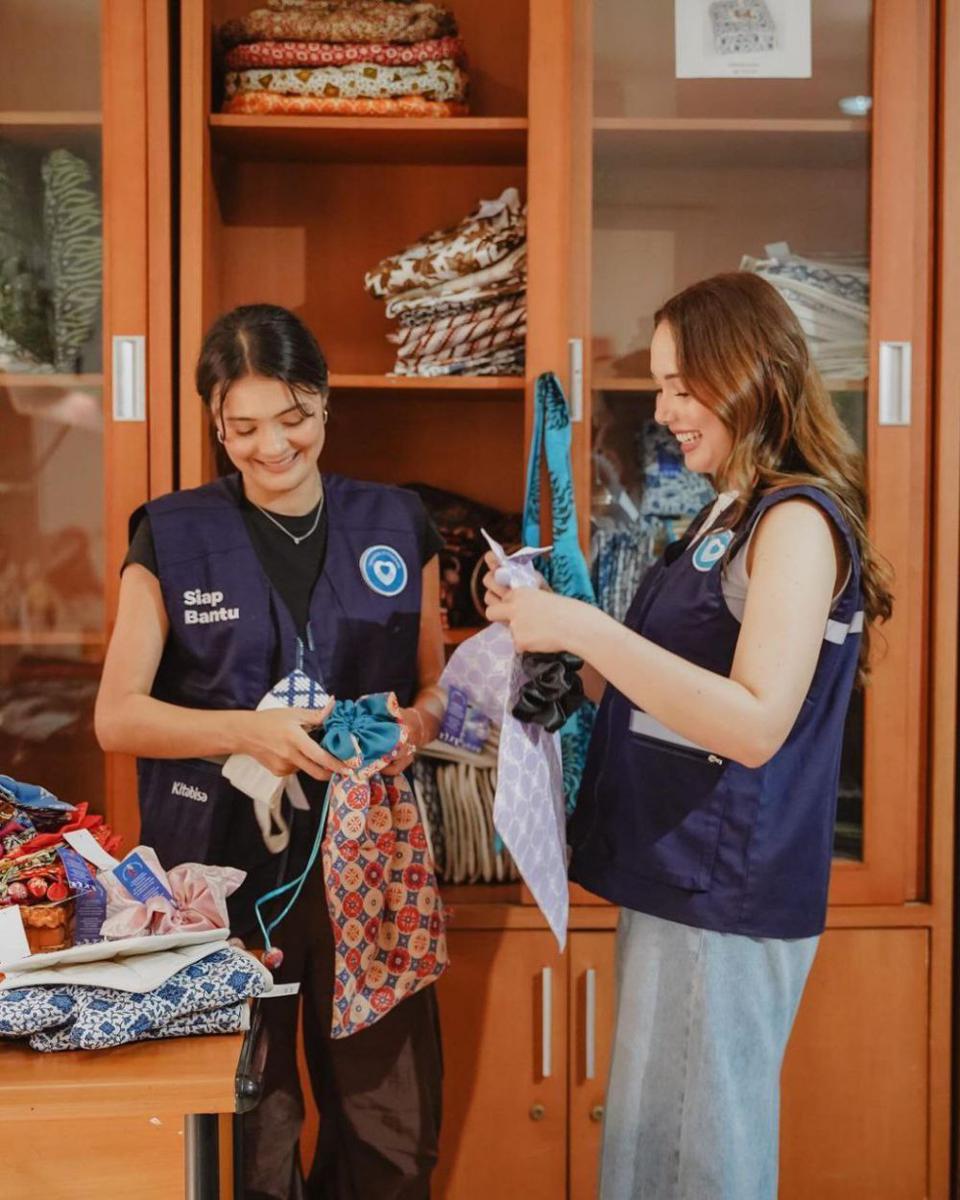 potret Amanda Rawles di Yayasan Cheshire Indonesia (instagram.com/amandarawles)