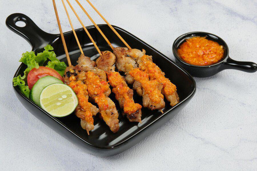 Ilustrasi sate taichan (freepik.com/Edgunn)