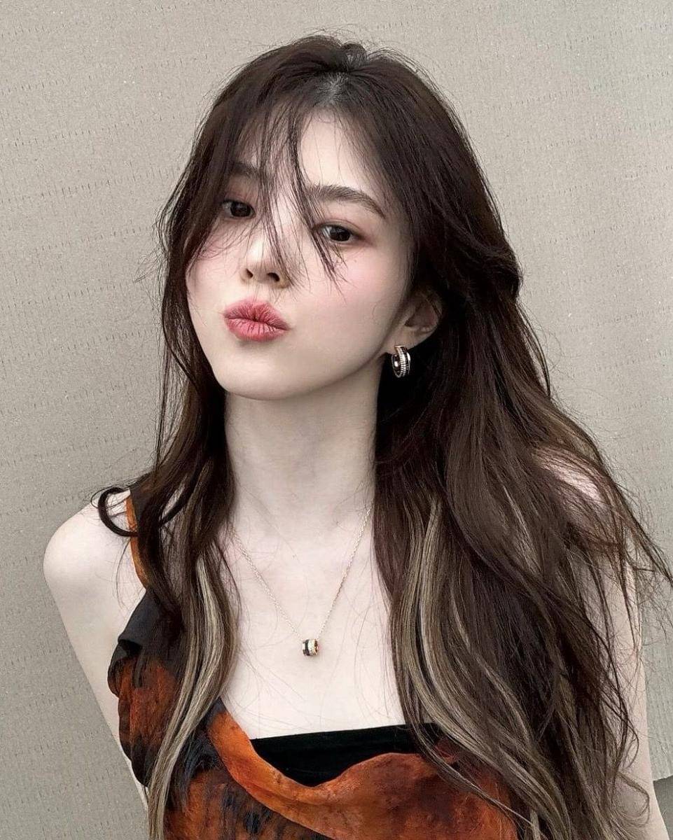 Han So Hee (instagram.com/xeesoxee)