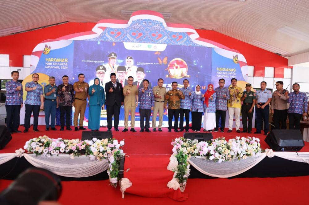 Kepala daerah menghadiri Harganas tingkat Sulsel di Maros, Senin (2/9/2024)/Istimewa