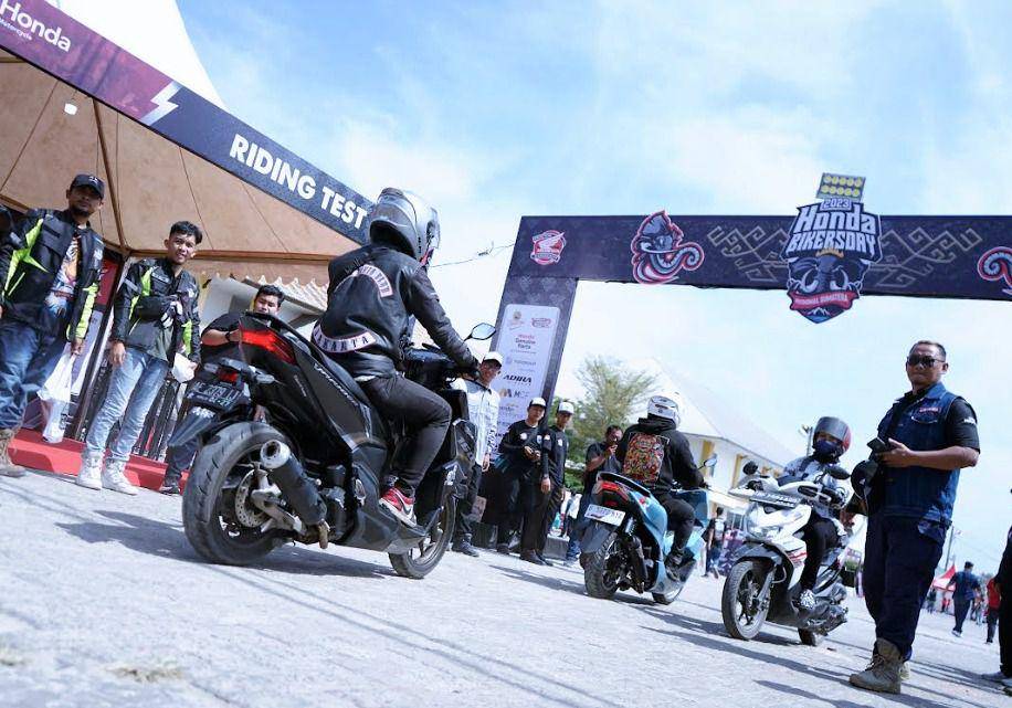 Bikers merayakan Honda Bikers Day 2024 (PT AHM)