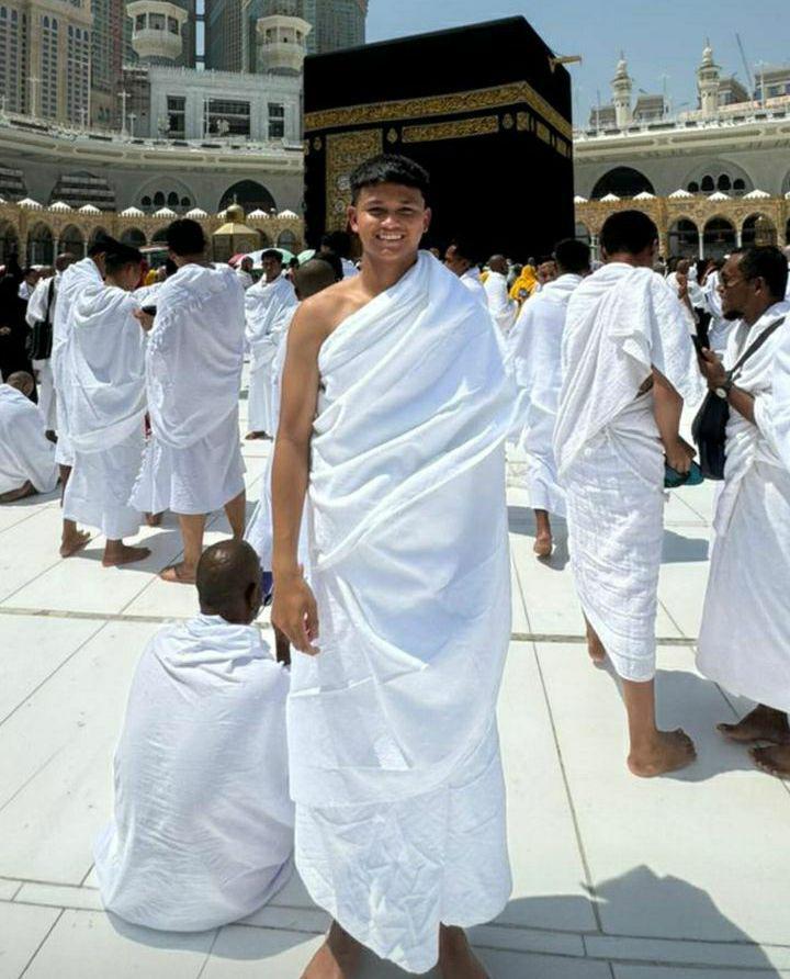 pemain Timnas Indonesia umrah sebelum bertanding dengan Arab Saudi (instagram.com/jessicarosmaureena)