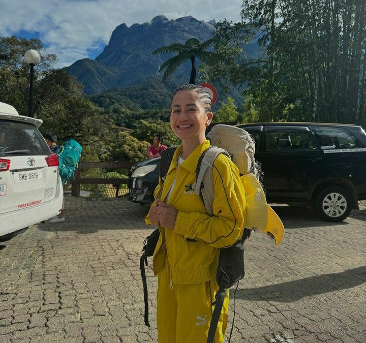potret Farida Nurhan mendaki Gunung Kinabalu (instagram.com/farida.nurhan)
