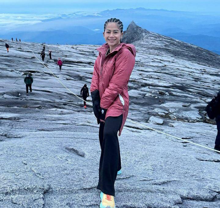 potret Farida Nurhan mendaki Gunung Kinabalu (instagram.com/farida.nurhan)