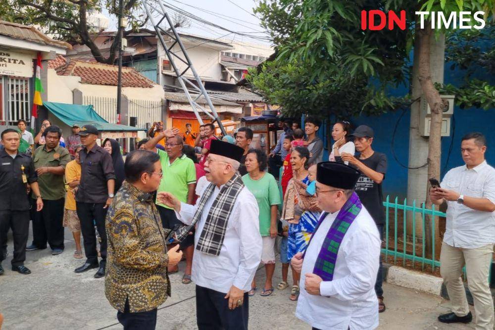 Bakal calon Gubernur dan bakal calon Wakil Gubernur DKI Jakarta, Pramono Anung-Rano Karno bertemu dengan mantan Gubernur DKI Jakarta 2007-2012, Fauzi Bowo atau Foke. (IDN Times/Ilman Nafi'an)