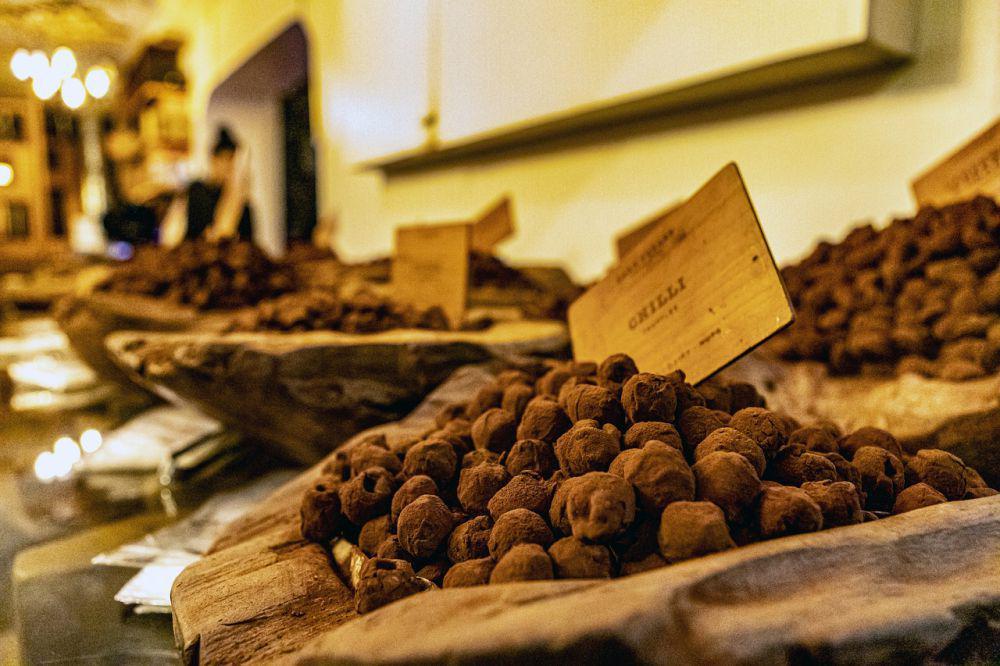 ilustrasi almond chocolate truffle (pixabay.com/hulkiokantabak)