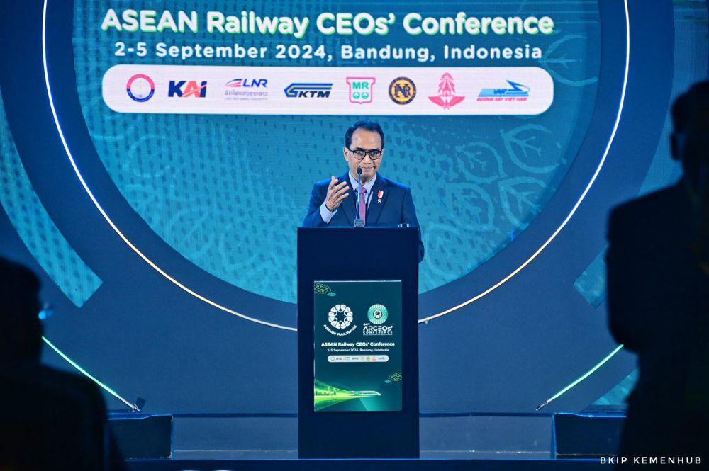 Menhub Budi Karya Sumadi saat menghadiri ARCEO's Conference 2024 (dok. BKIP Kemenhub)