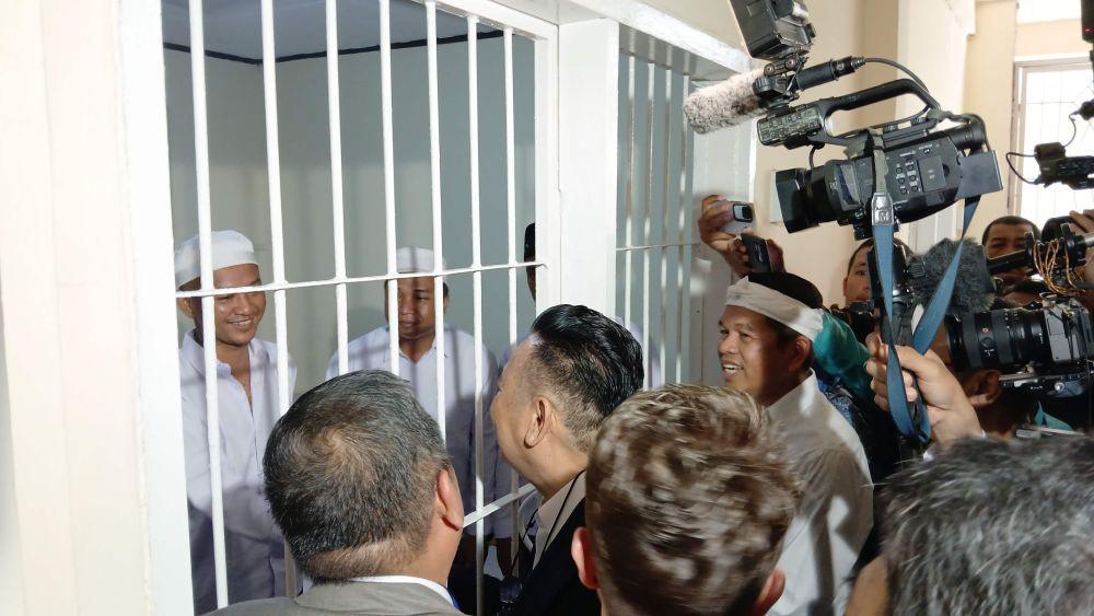 Enam terpidana kasus Vina Cirebon (IDN Times/Hakim Baihaqi)