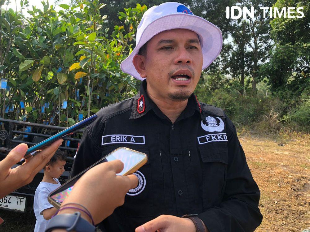 Penanaman pohon nangka di Desa Burai (IDN Times/Feny Maulia Agustin)