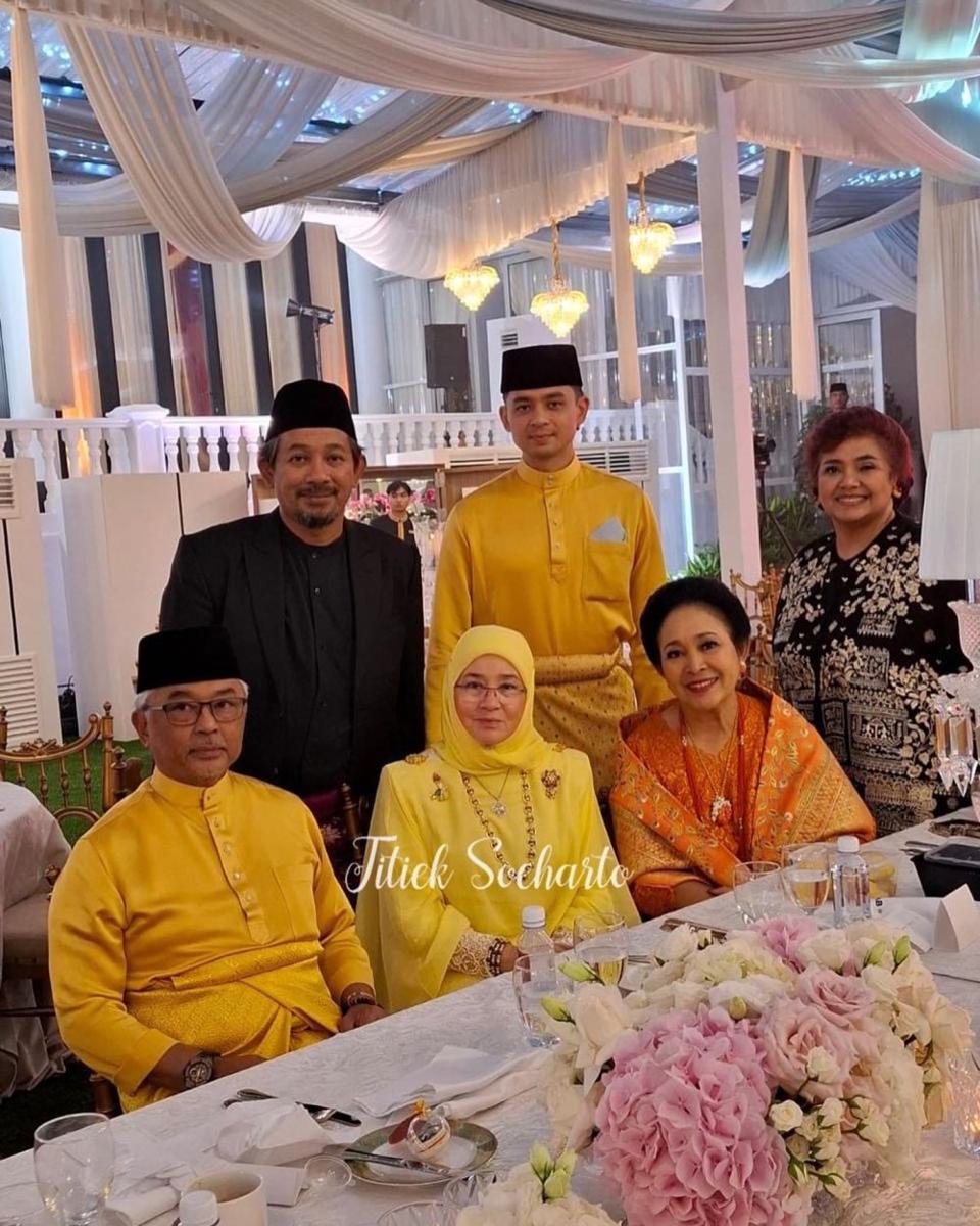 potret Titiek Soeharto di pernikahan putri Kerajaan Pahang (instagram.com/titieksoeharto)