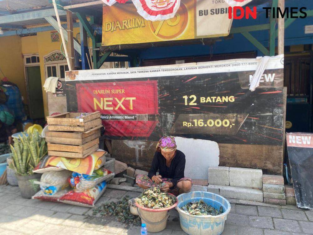 Warga pesisir timur Surabaya. IDN Times/Khusnul Hasana