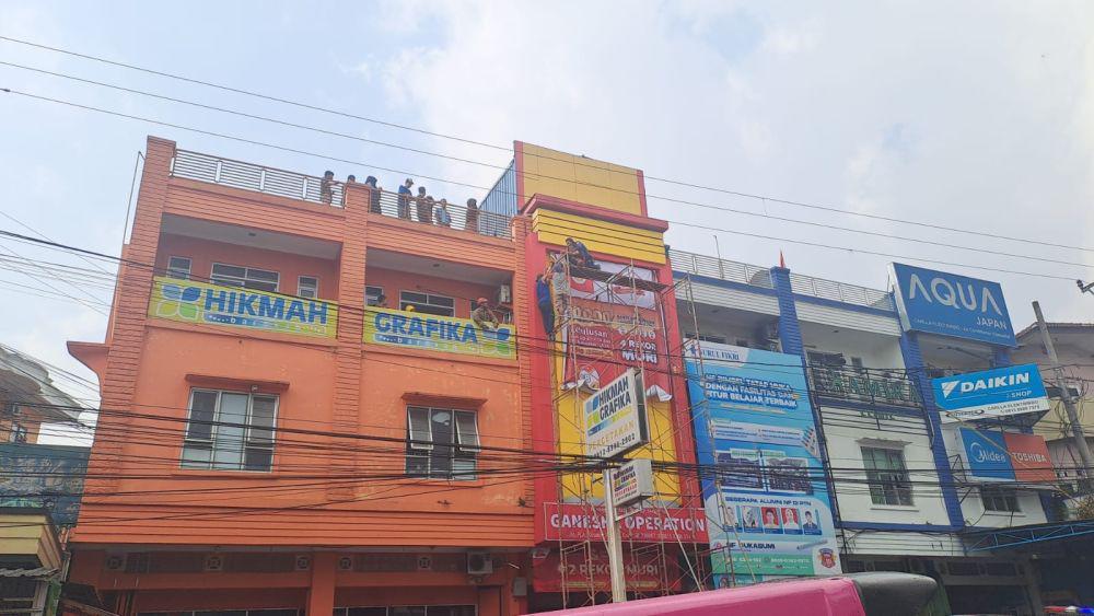Gedung tempat buruh tersengat listrik (IDN Times/Siti Fatimah)