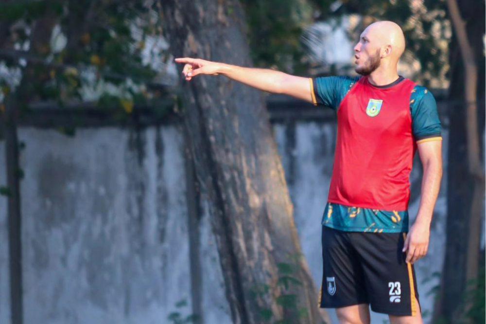 Azamat Abdullaev (instagram.com/gresikunited)