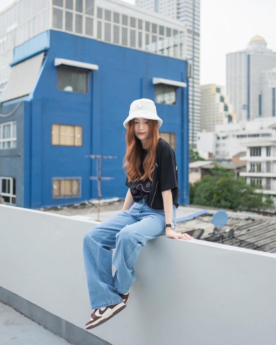 outfit Frung Narikun (instagram.com/frungnarikunn)