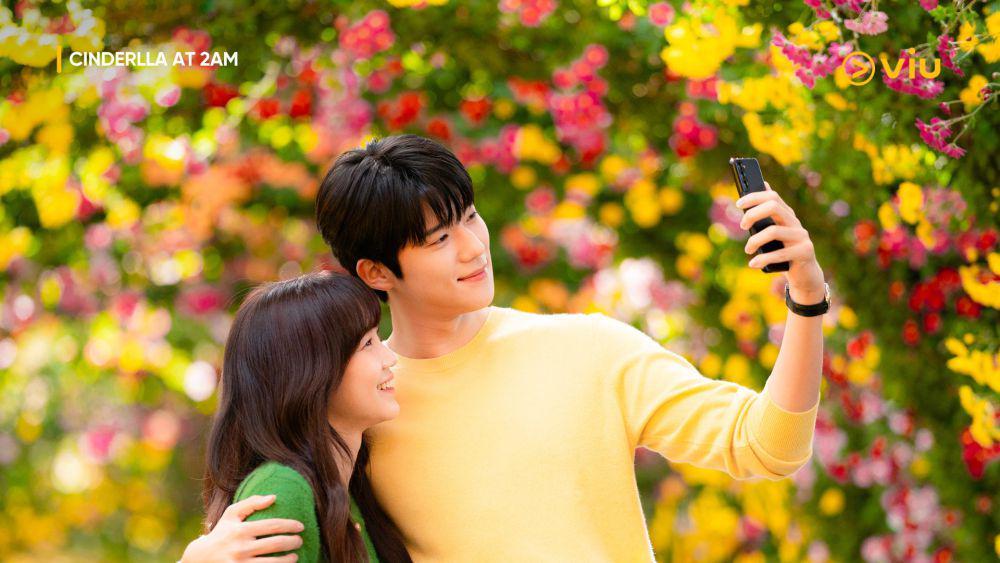 Shin Hyun Bin dan Moon Sang Min di Cinderella at 2AM (x.com/Viu_PH)