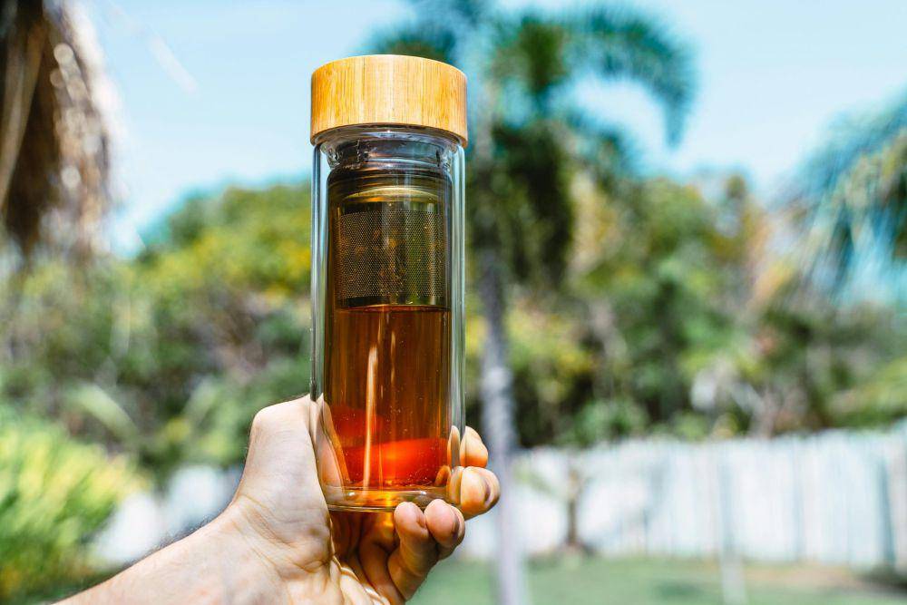ilustrasi botol minum (pexels.com/Maik Kleinert)