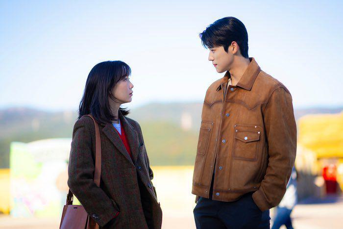 Shin Hyun Bin dan Moon Sang Min di Cinderella at 2 AM (dok. Coupang Play/Cinderella at 2 AM)
