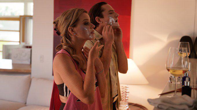 cuplikan film Skincare (dok. IFC Films/Skincare)