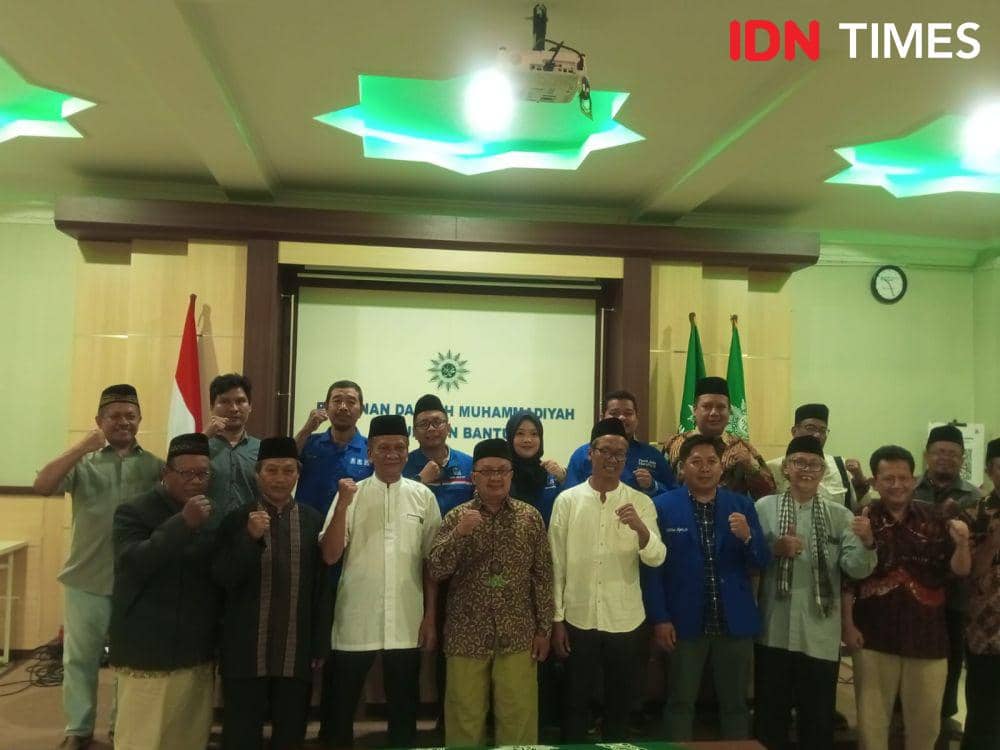 Paslon Untoro-Wahyudi sowan ke PD Muhammadiyah Bantul. (IDN Times/Daruwaskita)