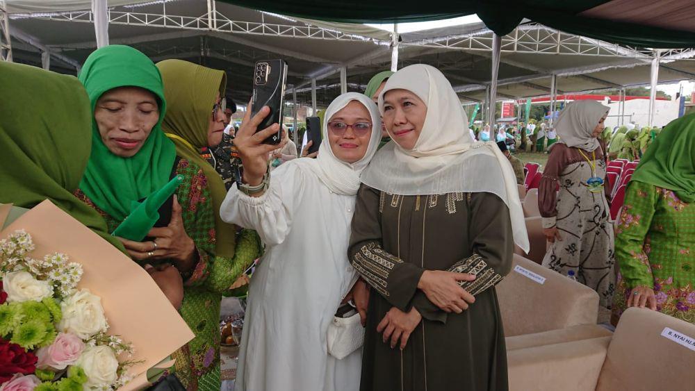 Khofifah Indar Parawansa saat hadir di Blitar. IDN Times/ Bramanta Pamungkas