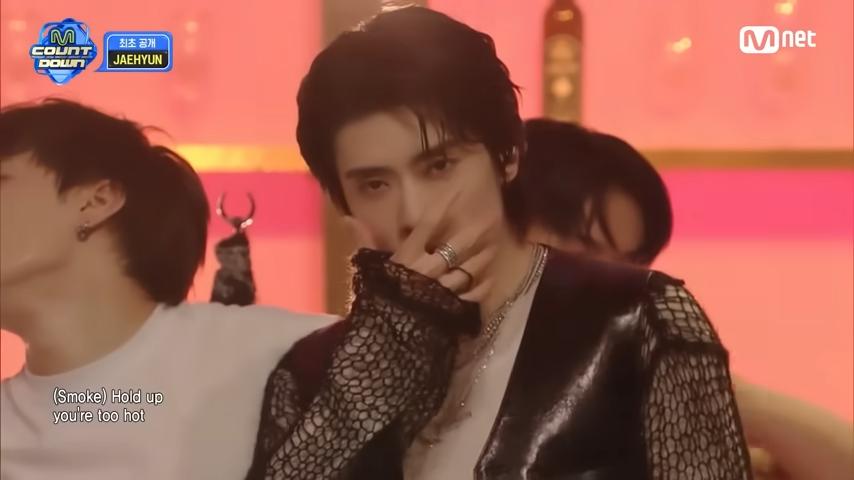 Jaehyun NCT saat tampil di M Countdown (youtube.com/@Mnet)