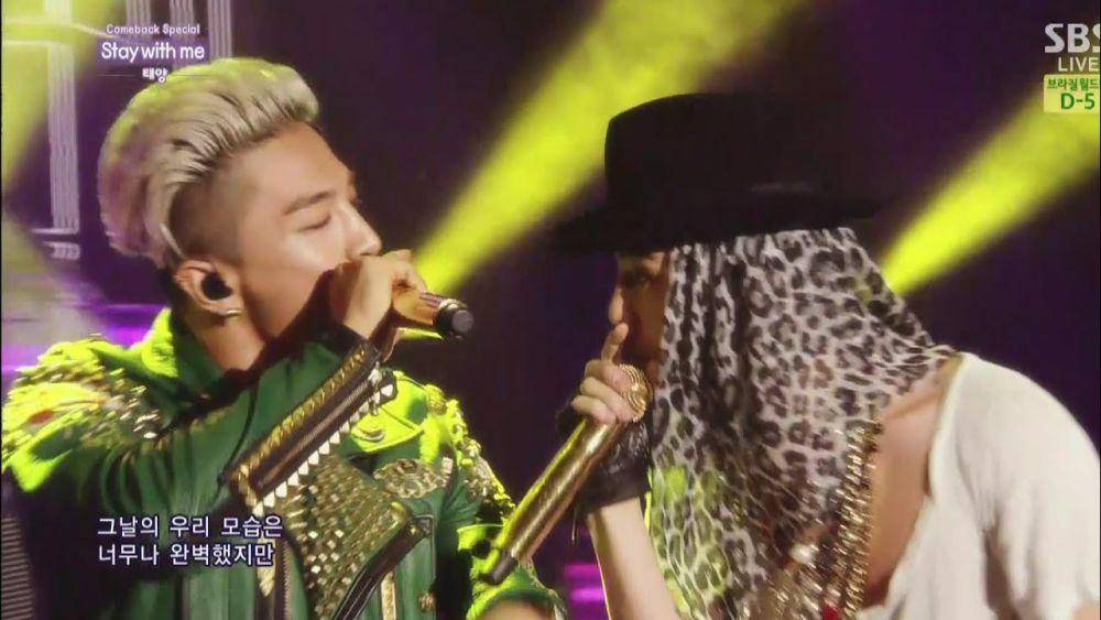 Taeyang dan G-Dragon membawakan "Stay With Me" (youtube.com/BIGBANG)