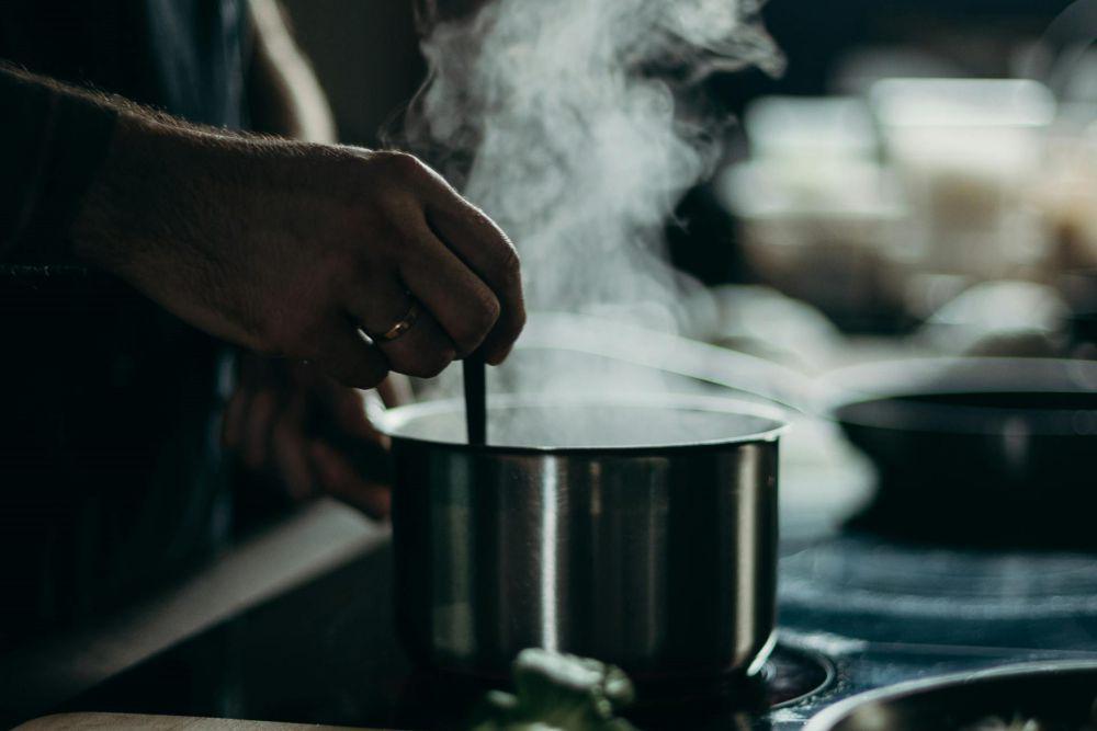ilustrasi panci masak (pexels.com/cottonbro studio)